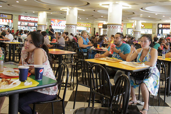 Enjoy delicacies at the finest food court facilities